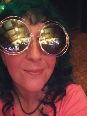 Meet your Posher, Pammylou